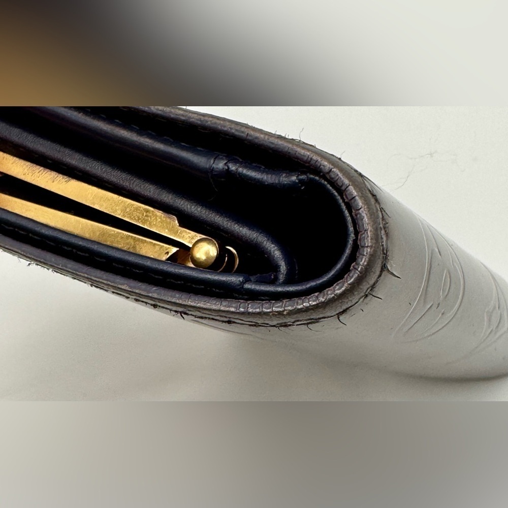 Louis Vuitton Vernis Monogram Wallet | Professionally Repainted - Picture 12 of 12